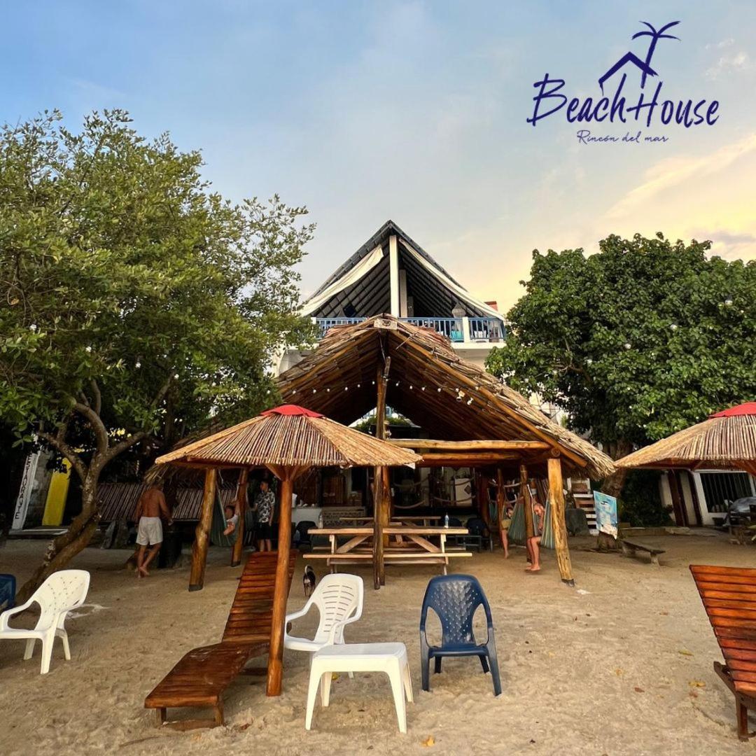 Hostel Beach House Rincon Bagian luar foto