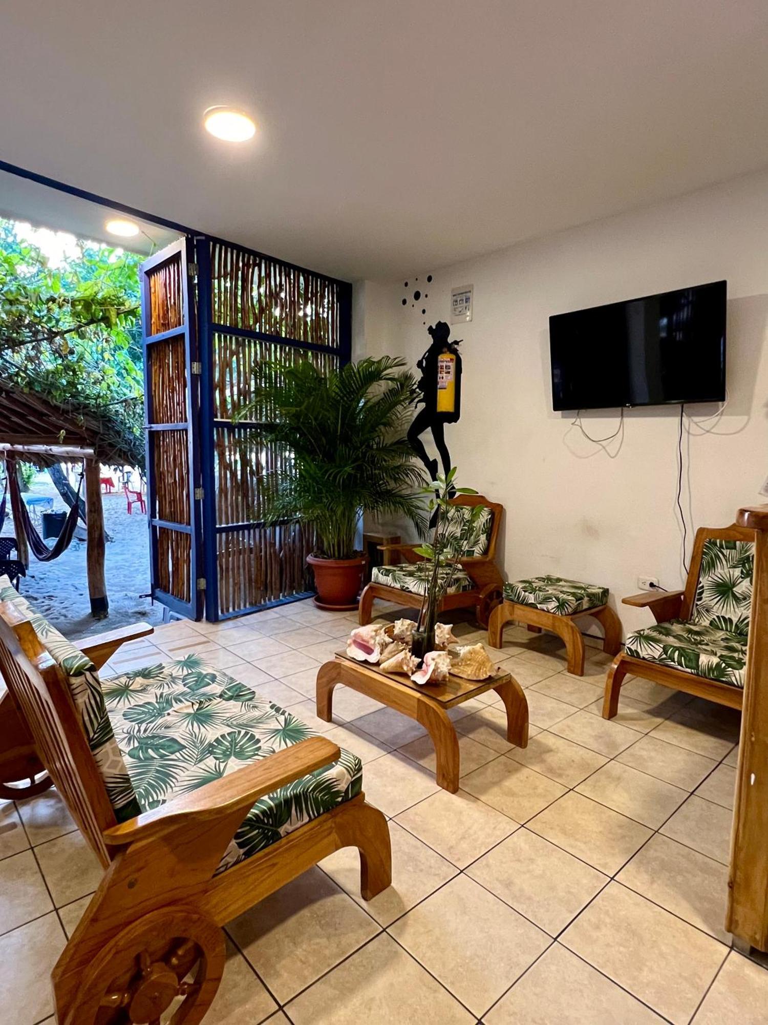 Hostel Beach House Rincon Bagian luar foto