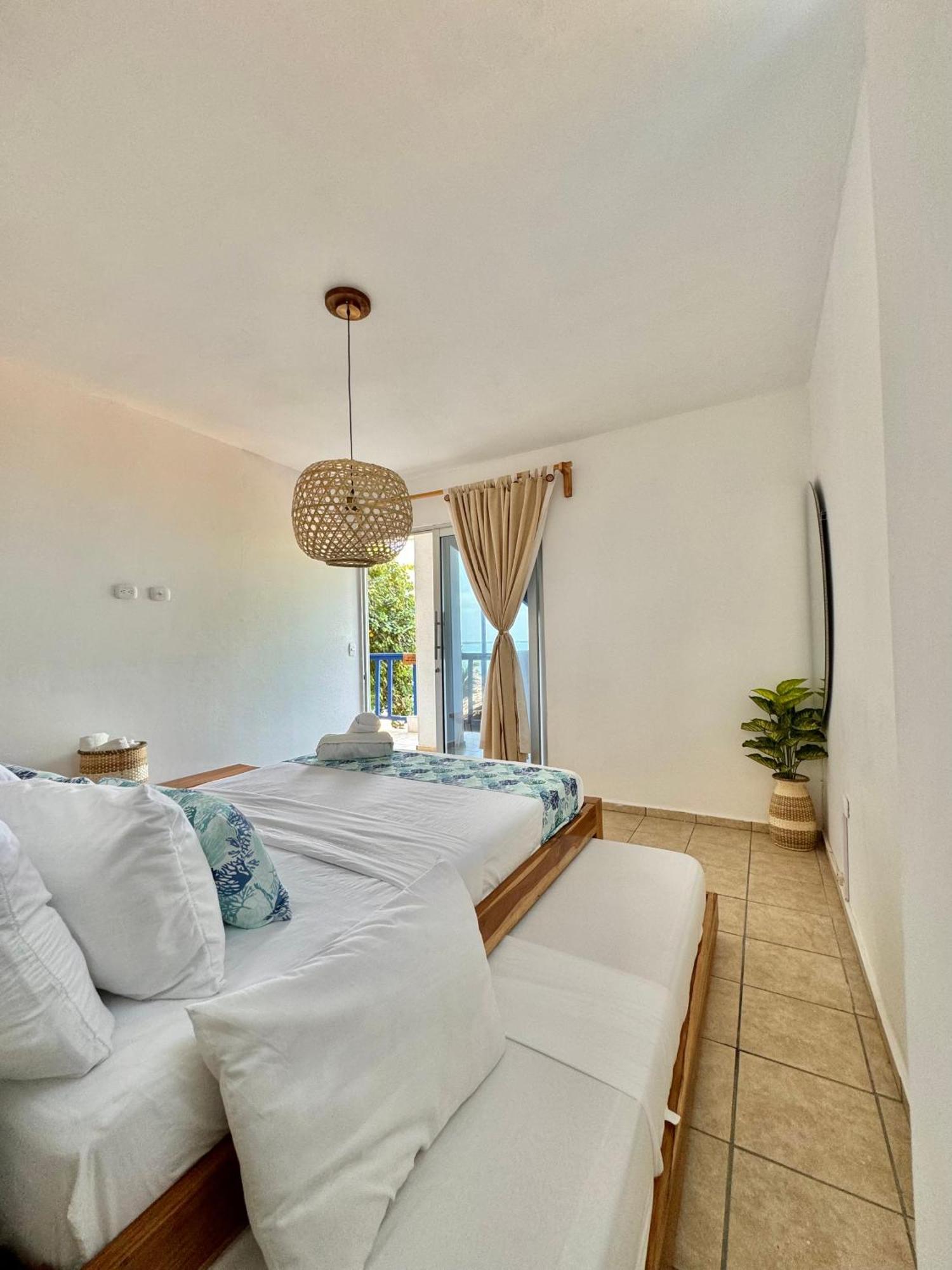 Hostel Beach House Rincon Bagian luar foto