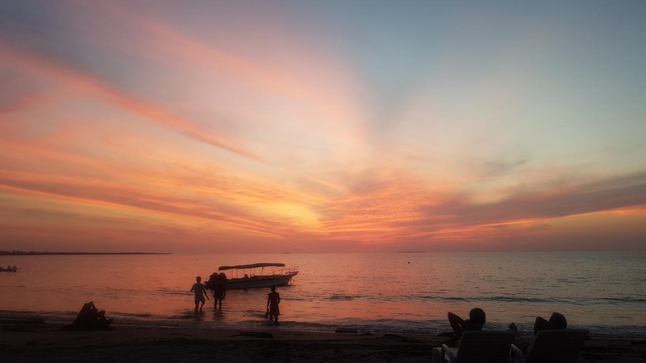 Hostel Beach House Rincon Bagian luar foto